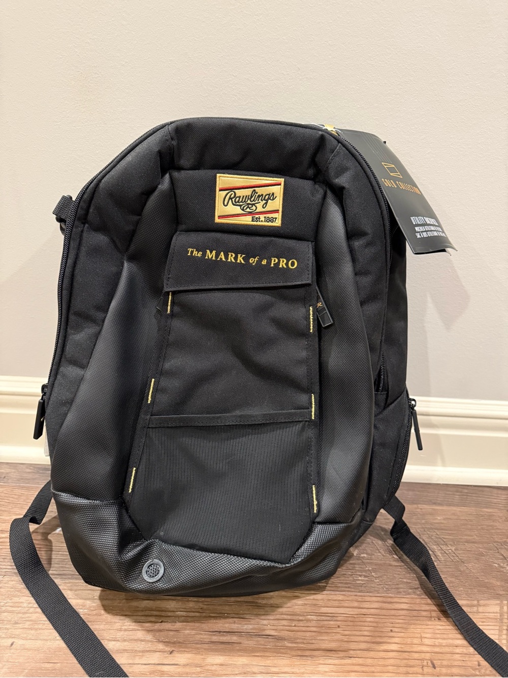 Rawlings Black Pro Backpack NWT- The Mark of a Pro- Gold Glove patch